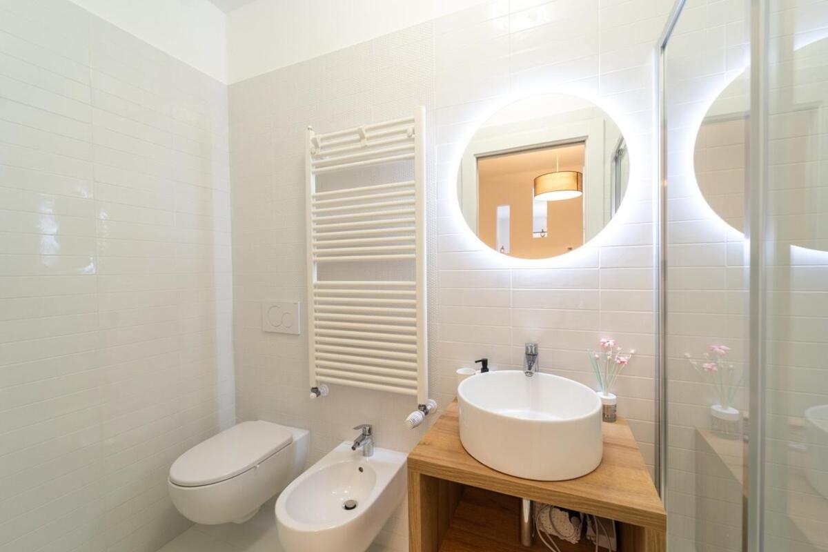 Homeby, Mascarella Patio Apartment Bologna Luaran gambar