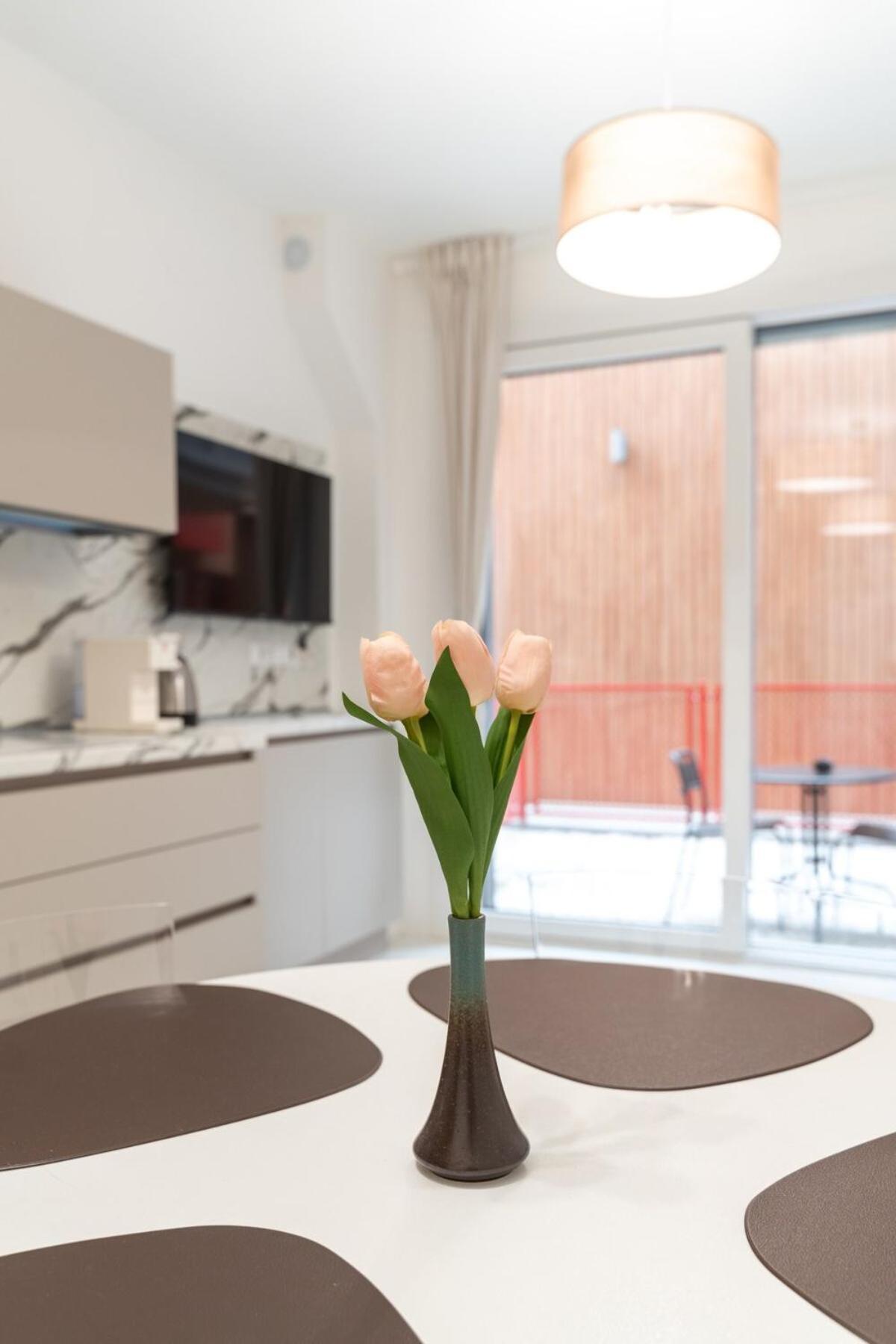 Homeby, Mascarella Patio Apartment Bologna Luaran gambar